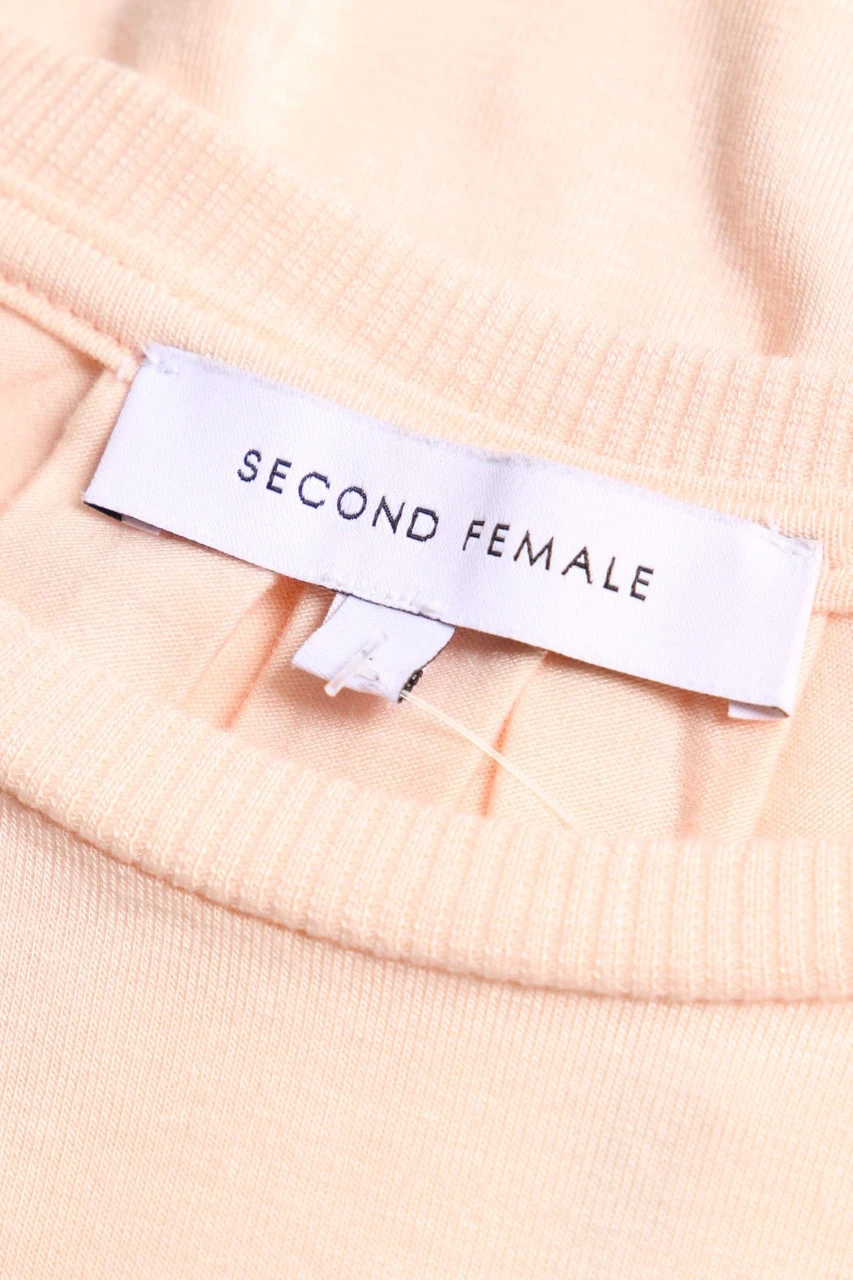 SECOND FEMALE – Bild 4